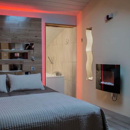 O Delices De La Monnerie Hotel Bourgnac ภายนอก รูปภาพ